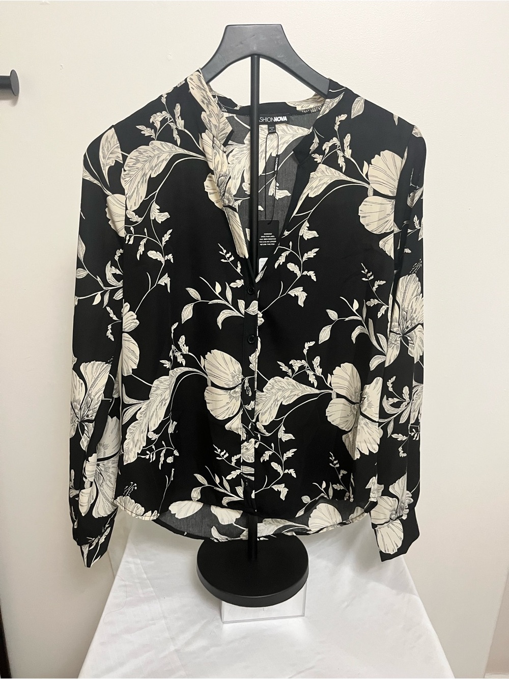Fashion Nova Black Floral Button-Front Blouse